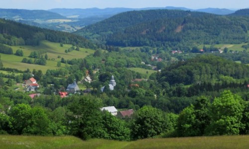 Zdjęcie POLSKA / Dolny Śląsk / Rudawski Park Krajobrazowy - Leszczyniec / w Kotlinie Kamiennogórskiej...