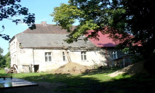 Zdjcie POLSKA / pomorskie / Ciechocino / Skromny dwr w odbudowie