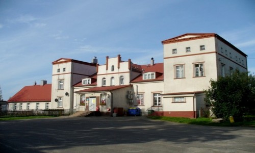 Zdjęcie POLSKA / pomorskie / Rybno / Dwór w całej okazałości