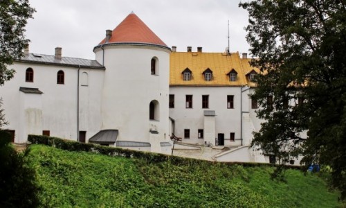 Zdjcie POLSKA / wojewdztwo podkarpackie / Lesko / Zamek Kmitw z XVI wieku