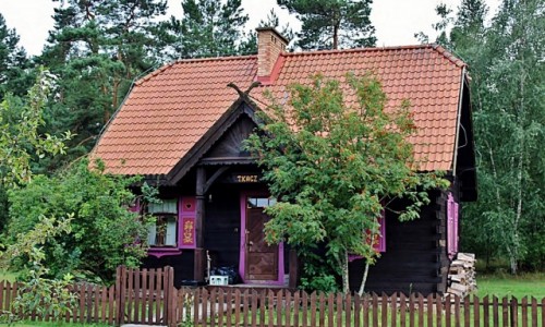 Zdjecie POLSKA / wojewdztwo podlaskie / Kiermusy / Z fioletowymi okiennicami