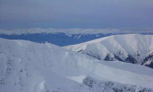 Zdjęcie POLSKA / tatry / na szlaku... / w oddali tatry niskie