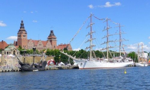 Zdjęcie POLSKA / Województwo zachodniopomorskie / Miasto Szczecin / most / Dni Morza