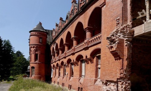Zdjecie POLSKA / dolnolaskie / Sokoowsko / Ruina dawnego sanatorium p. guliczego.