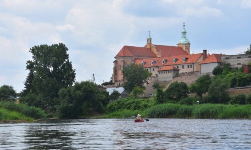 Zdjecie POLSKA / woj.wielkopolskie / Pyzdry / Koci i klasztor pofranciszkaski nad Wart