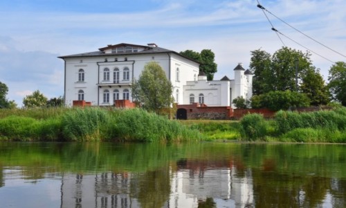 Zdjecie POLSKA / woj.wielkopolskie / Sawsk / Dwr w Sawsku  
