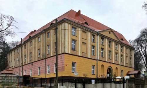 Zdjęcie POLSKA / opolskie / Klisino / Pałac, w pałacu Dom Opieki Społecznej