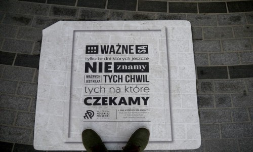 Zdjecie POLSKA / opolskie / Opole / Na trotuarze