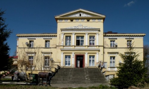 Zdjęcie POLSKA / opolskie / Starowice / Pałac