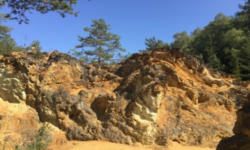 Zdjcie POLSKA / -dolnolskie /  Rudawski Park Krajobrazowy / Midzy tym s purpurowym jeziorkiem