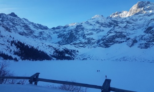 Zdjecie POLSKA / Tatry / Morskie Oko / Na skrty prze Morskie oko