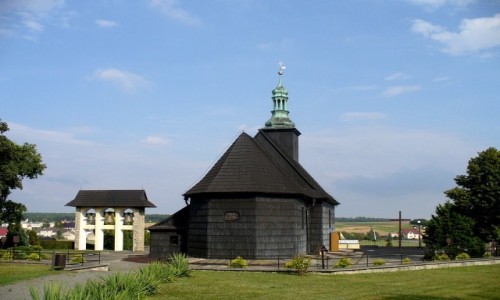 Zdjcie POLSKA / opolskie / Malnia / Drewniany zabytek z 19w.