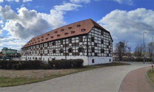 Zdjęcie POLSKA / lubuskie / Gorzów Wielkopolski / Spichlerz z pierwszej połowy XIX wieku