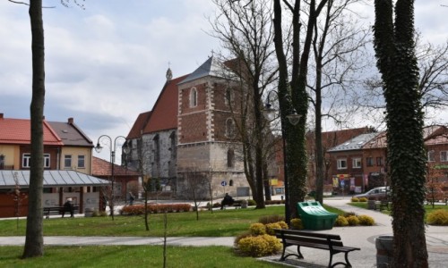 Zdjęcie POLSKA / Ponidzie / Ponidzie / Kościół w Wislicy