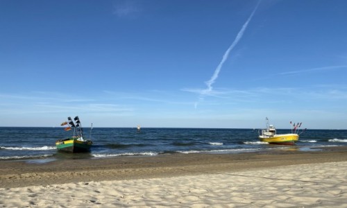 Zdjęcie POLSKA / Trójmiasto / Jelitkowo / Łodzie na plaży w Jelitkowie