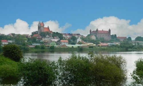 Zdjcie POLSKA / woj.pomorskie. / pow. tczewski. / Gniew - Zamek Krzyacki i Koci w. Mikoaja.