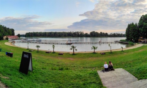 Zdjcie POLSKA / zachodniopomorskie / Choszczno / Nad jeziorem Kluki, Choszczno