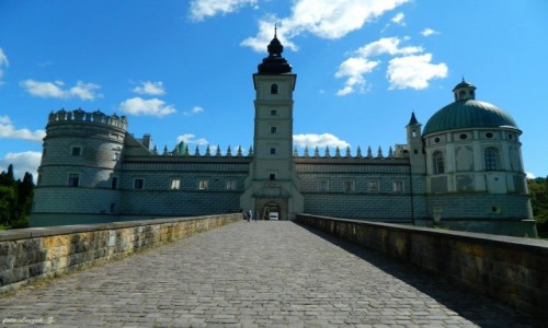 Zdjcie POLSKA / woj.podkarpackie. / pow.przemyski. / Krasiczyn - Zesp Zamkowo-Parkowy.
