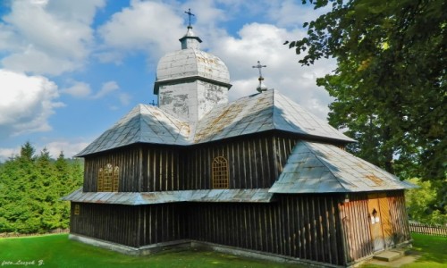 Zdjecie POLSKA / woj.podkarpackie. / pow.bieszczadzki. / Hoszowczyk - cerkiew Narodzenia NMP.