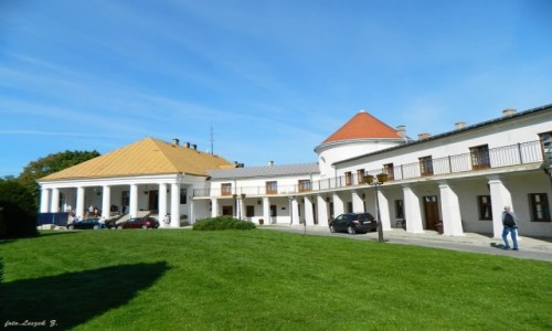 Zdjęcie POLSKA / woj.podkarpackie. / pow.leski. / Lesko - Zamek Kmitów.