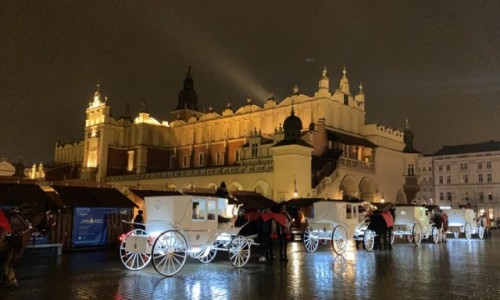 Zdjęcie POLSKA / Kraków  / Rynek Kraków  / Rynek Kraków zimowy