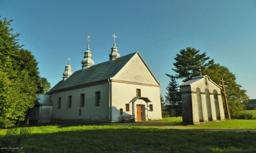 Zdjecie POLSKA / woj.podkarpackie. / pow.leski. / Dziurdziw - Cerkiew pod wezwaniem Narodzenia Przenajwitszej Bogurodzicy.