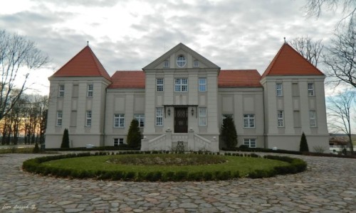 Zdjęcie POLSKA / woj.warmińsko-mazurskie. / gmina Grunwald. / Pacułtowo - Neobarokowy Pałac z XVIII w.