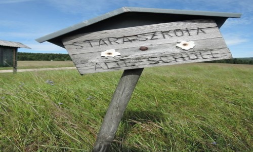 Zdjecie POLSKA / Dolny lsk / Przy Schr. Chatka Grzystw / Stara szkoa na Gross Iser (Wielka Izera)- to co zostao