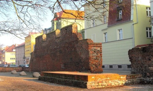 Zdjcie POLSKA / woj. kujawsko-pomorskie / Toru / Pierwsza brama w piercieniu murw redniowiecznego Torunia