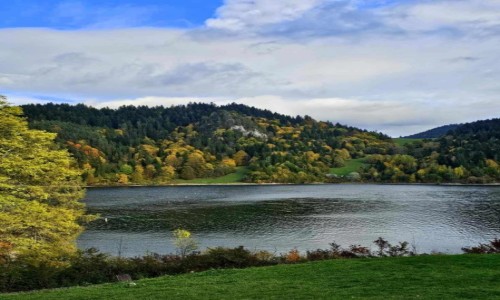 Zdjęcie POLSKA / Pieniny / Niedzica Zamek / Nad pięknym modrym zalewem