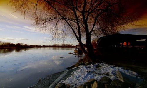 Zdjęcie POLSKA / dolnyśląsk / URAZ / nad odrą