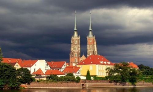 Zdjecie POLSKA / DOLNY LSK / WROCAW-OSTRW TUMSKI / IDZIE BURZA