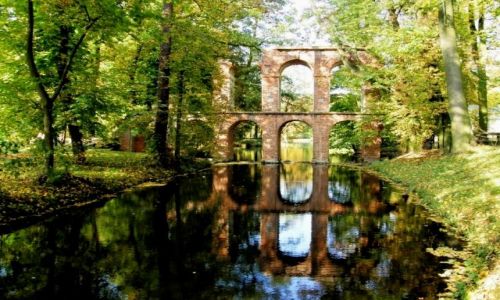 Zdjecie POLSKA / odzkie / Park Romantyczny w Arkadii / Jesienne obrazki z Arkadii