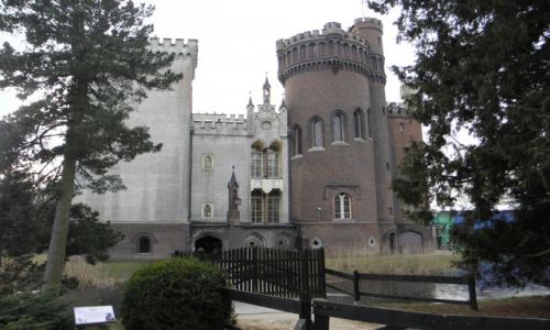Zdjecie POLSKA / Wielkopolska / Krnik / Zamek w Krniku ok. Poznania