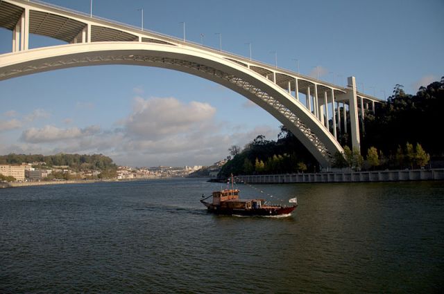Zdjęcia: porto, biały most , PORTUGALIA Zdjęcia: porto, biały most , PORTUGALIA