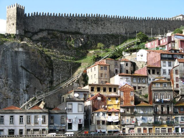 Zdjęcia: Porto, Porto, po skosie, PORTUGALIA Zdjęcia: Porto, Porto, po skosie, PORTUGALIA