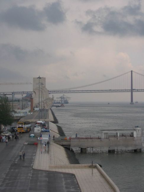 Zdjęcia: Lizbona, Widok z Torre de Belem, PORTUGALIA Zdjęcia: Lizbona, Widok z Torre de Belem, PORTUGALIA