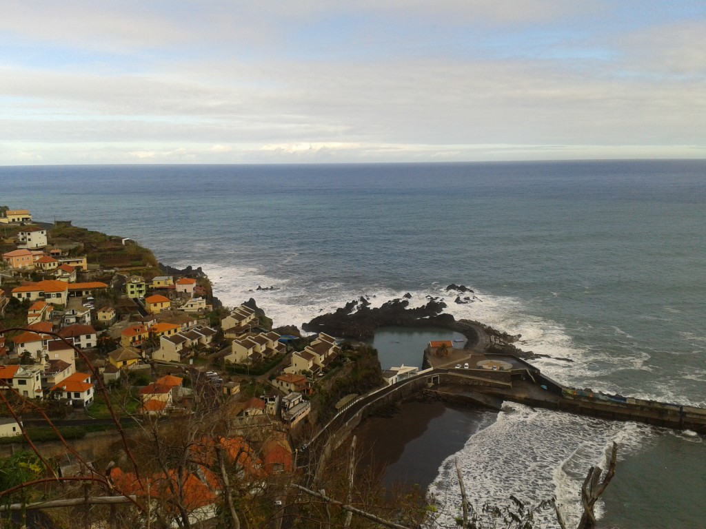 Zdjęcia: SEIXAL , ARCHIPELAG MADEIRA, SEIXAL WIDOK NA MIASTECZKO, PORTUGALIA Zdjęcia: SEIXAL , ARCHIPELAG MADEIRA, SEIXAL WIDOK NA MIASTECZKO, PORTUGALIA