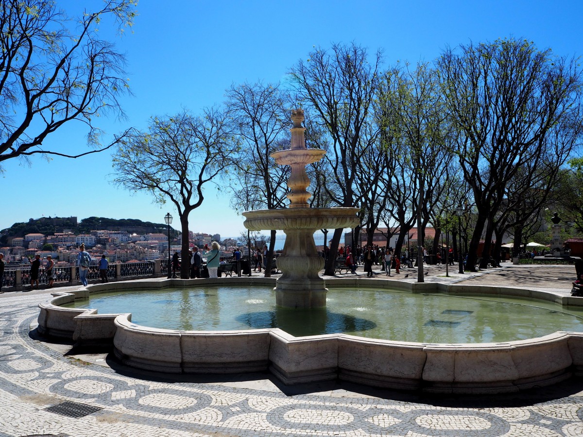 Zdjęcia: Lizbona, zachodnia część Płw. Iberyjskiego, Bairro Alto, PORTUGALIA Zdjęcia: Lizbona, zachodnia część Płw. Iberyjskiego, Bairro Alto, PORTUGALIA