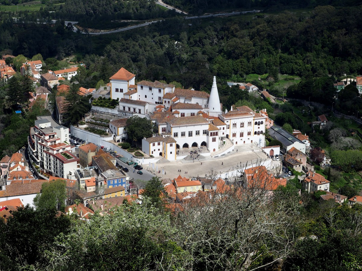 Zdjęcia: Sintra, zachodnia część Półwyspu Iberyjskiego, Pałac Narodowy Sintra, PORTUGALIA Zdjęcia: Sintra, zachodnia część Półwyspu Iberyjskiego, Pałac Narodowy Sintra, PORTUGALIA