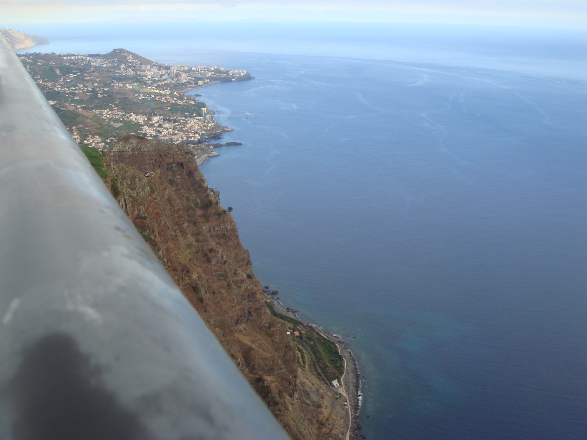 Zdjęcia: Cabo Girao, Madera, mega klif Cabo Girao=-580m nad oceanem, PORTUGALIA Zdjęcia: Cabo Girao, Madera, mega klif Cabo Girao=-580m nad oceanem, PORTUGALIA