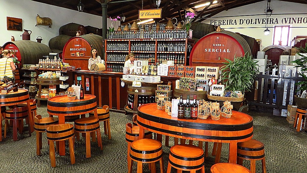 Zdjęcia: Funchal, Madera, winiarnia, PORTUGALIA Zdjęcia: Funchal, Madera, winiarnia, PORTUGALIA