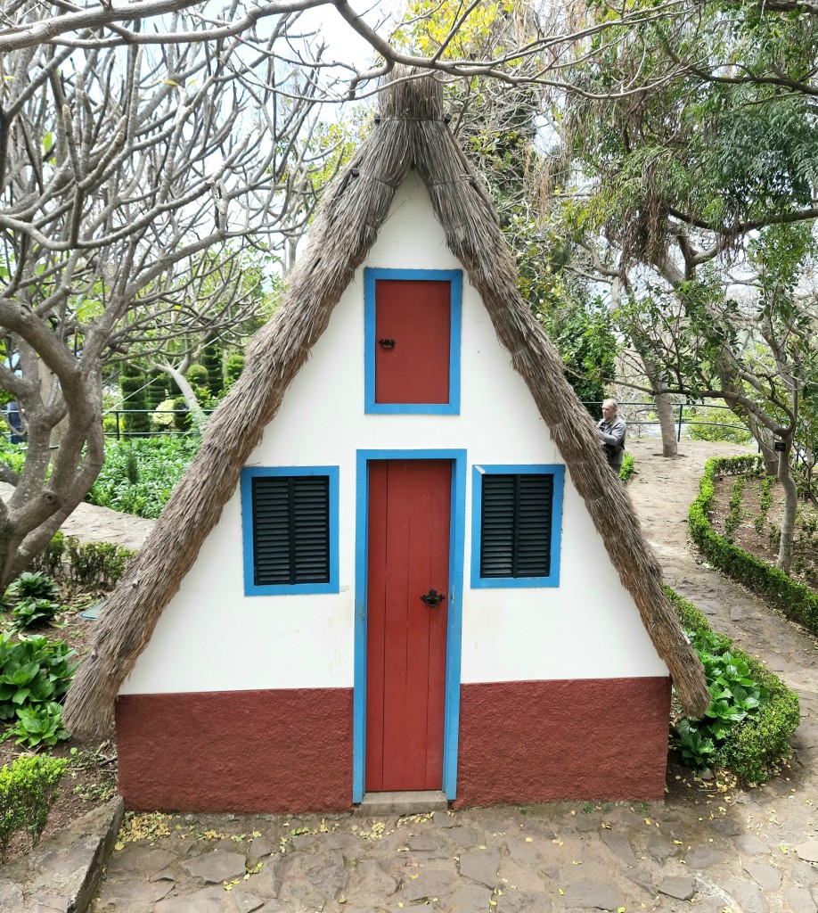 Zdjęcia: Ogròd botaniczny w Funchal , Madera , Domek, PORTUGALIA Zdjęcia: Ogròd botaniczny w Funchal , Madera , Domek, PORTUGALIA