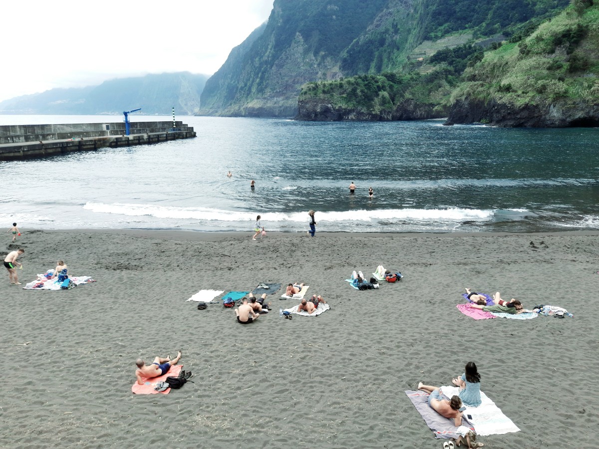 Zdjęcia: Seixal, Madera , Podobno najpiękniejsza plaża na Maderze, PORTUGALIA Zdjęcia: Seixal, Madera , Podobno najpiękniejsza plaża na Maderze, PORTUGALIA