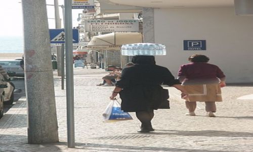 Zdjęcie PORTUGALIA / Nazare / Nazare / starsza portugalka
