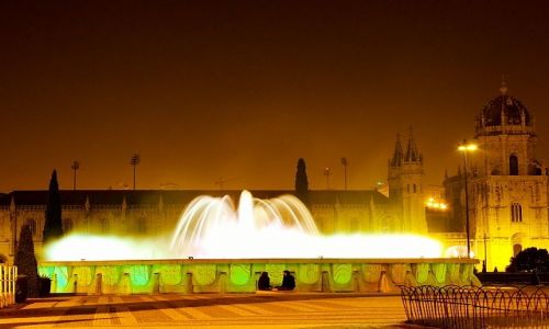 Zdjcie PORTUGALIA / Lisbona / Lisbona / Belem / fontanna w Belem