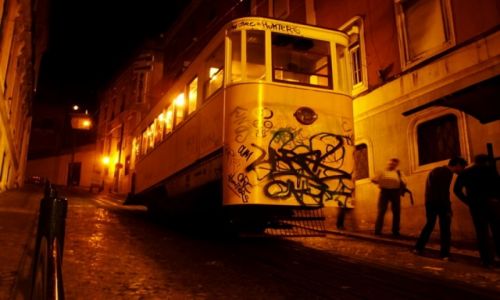 Zdjęcie PORTUGALIA / Lisbona / Lisbona / tram in Lisbona