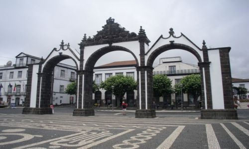 Zdjcie PORTUGALIA / Azory/ Sao Miguel / Ponta Delgada / Portas de Cidade