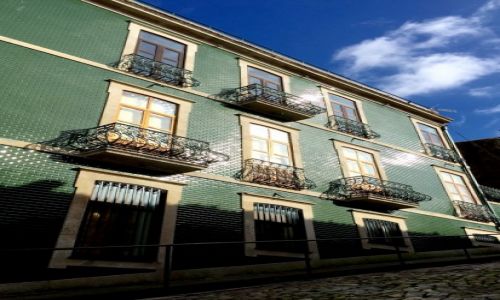 Zdjecie PORTUGALIA / Porto / Porto  / Kamienica