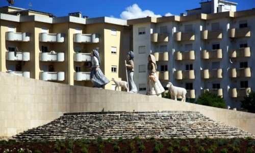Zdjęcie PORTUGALIA / Dystrykt Santarém / Fatima, rondo / Pomnik Małych Pasterzy